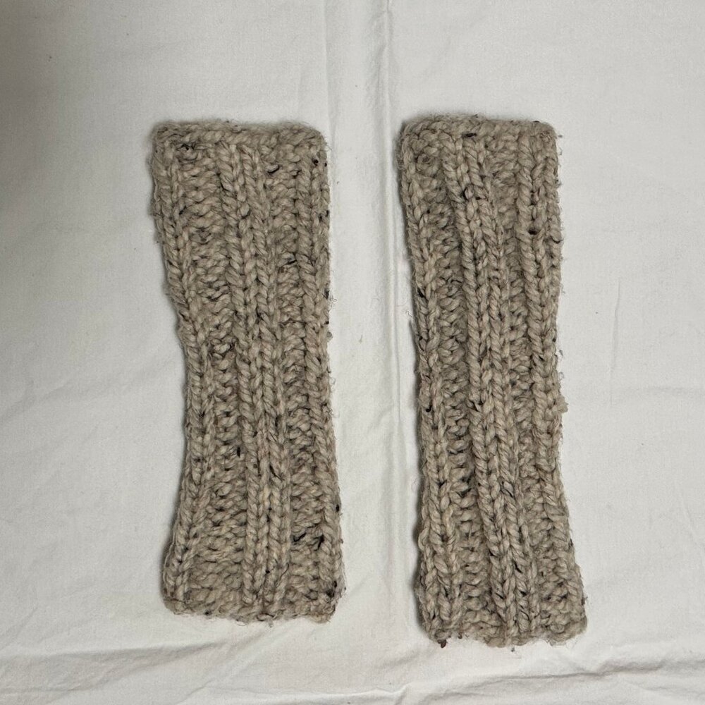 Hand Knit Armwarmers Fingerless Gloves Flecked Oatmeal - Picture 6 of 6